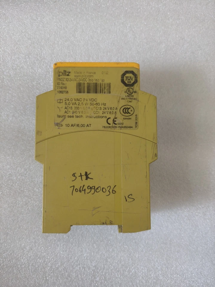 PILZ SAFETY RELAY PNOZ X3 24VAC 24VDC 3n/O 1n/c 1so 774310 SAFETY RELAY